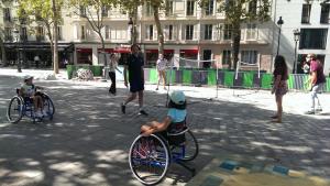 (Miniature) Le badminton s’offre un bain de soleil sur les quais de Seine